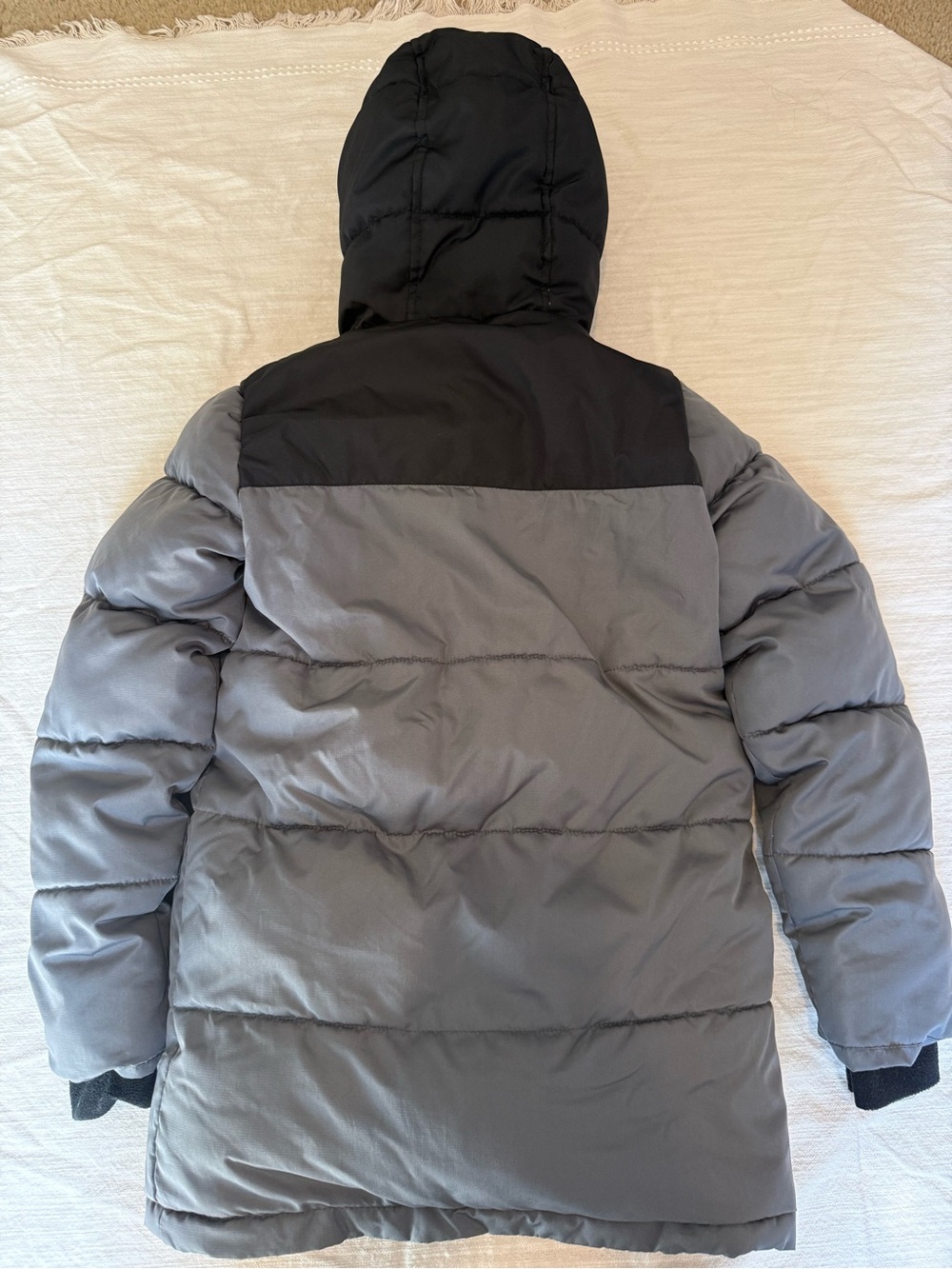 Lands' End Boy’s Two-Tone Black and Gray Hooded Puffer Jacket size 10-12 - Picture 8 of 8